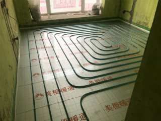 成都采暖系统该怎么选择?地暖还是暖气片?
